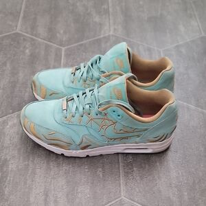 Gently Used Stylish Mint and Gold Women's AirMax Sneakers, Size 9